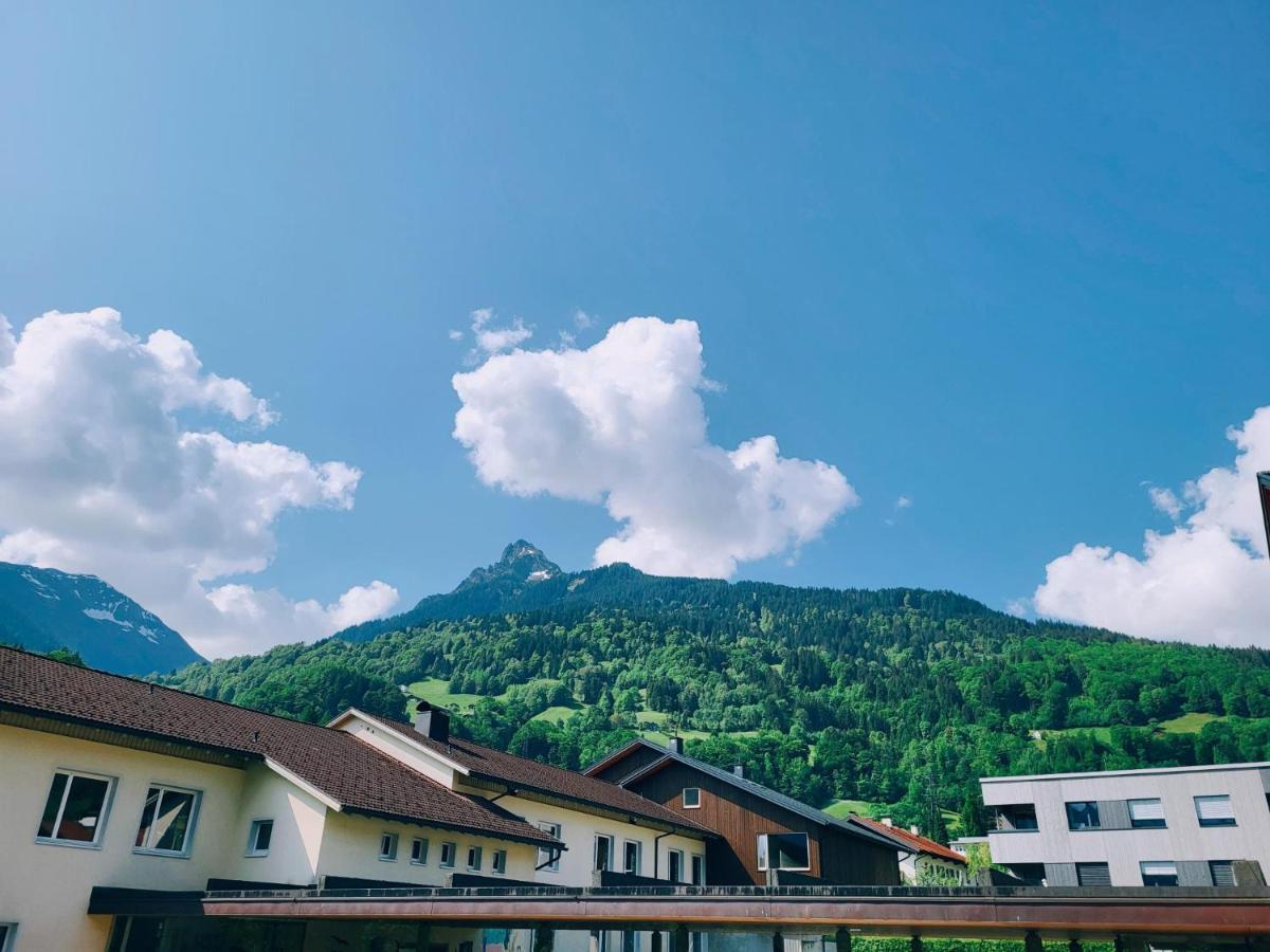 Wanderhotel Garni Cresta Schruns Екстериор снимка
