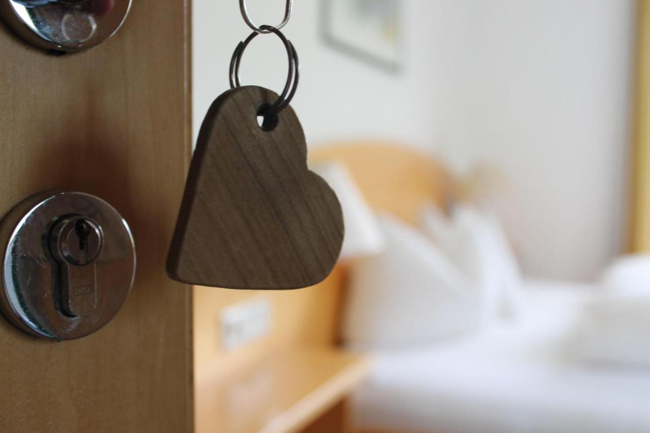 Wanderhotel Garni Cresta Schruns Екстериор снимка