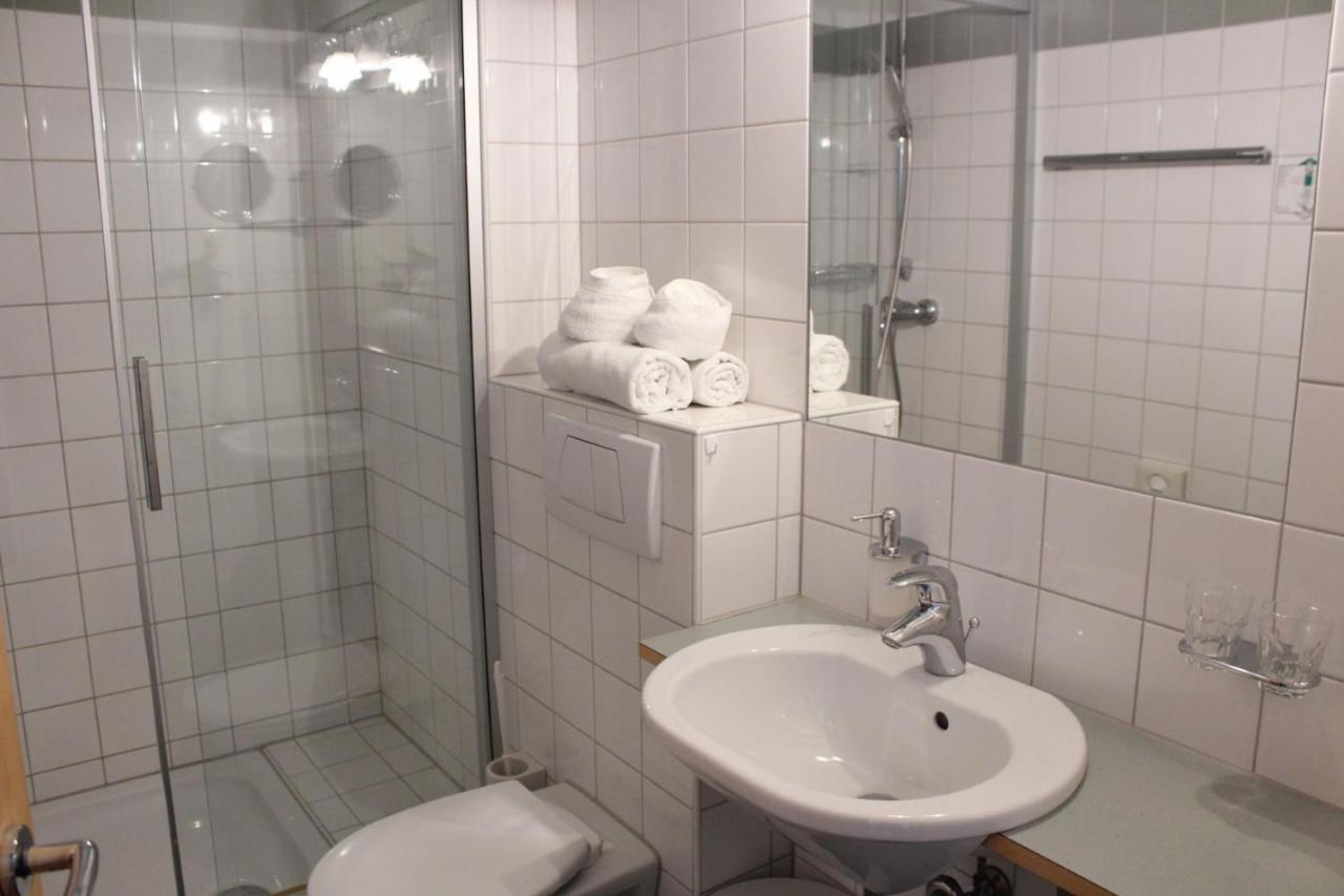 Wanderhotel Garni Cresta Schruns Екстериор снимка