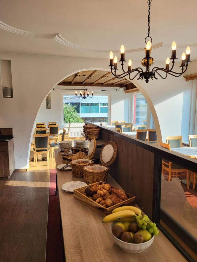 Wanderhotel Garni Cresta Schruns Екстериор снимка