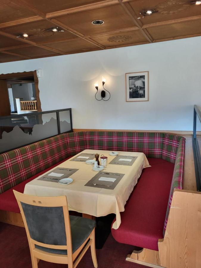 Wanderhotel Garni Cresta Schruns Екстериор снимка